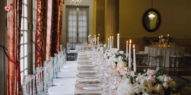 Allestimento location: tavolo imperiale sposi e testimoni - Roberta Patanè