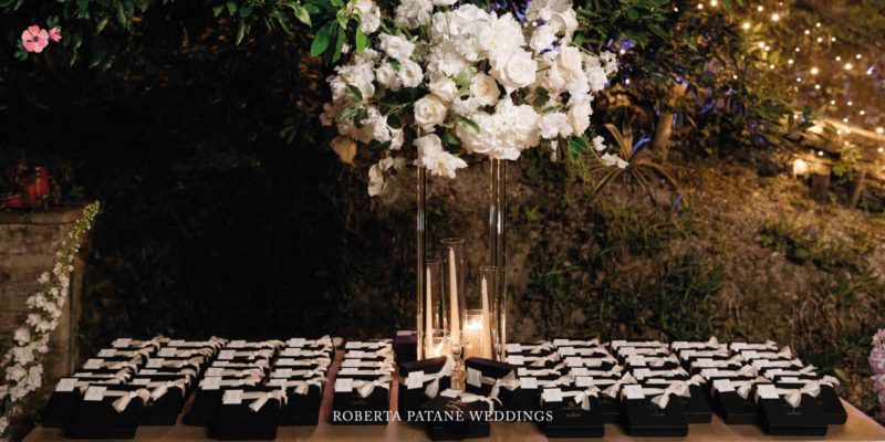 Tavolo delle bomboniere in un matrimonio curato da Roberta Patanè